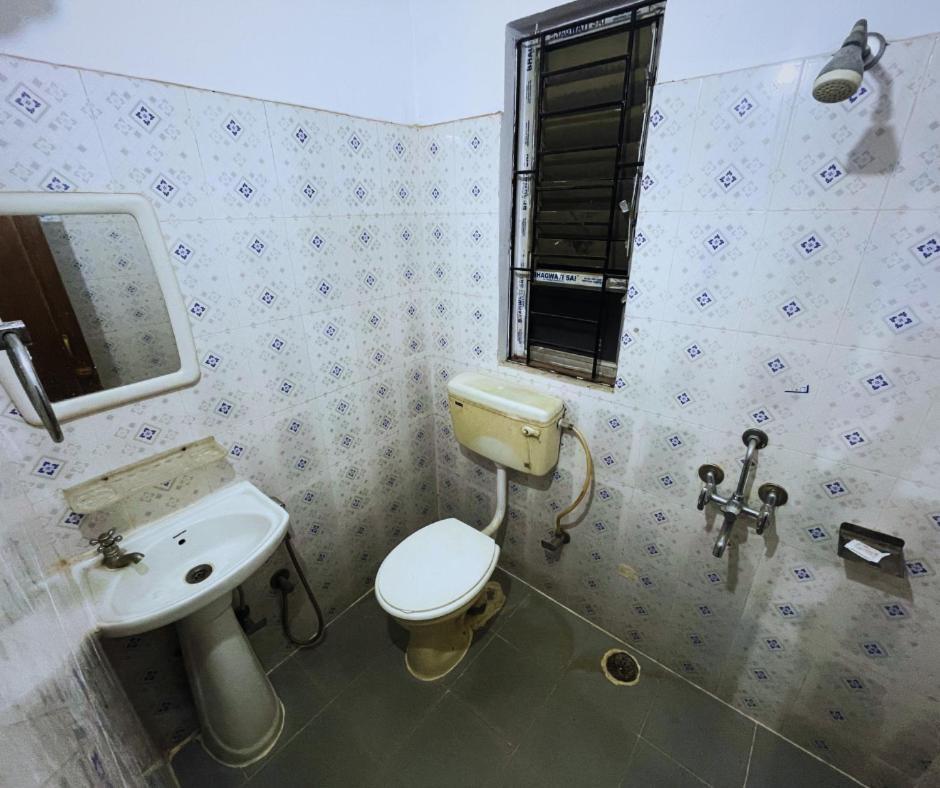 H K Residency Near Kalakshetra Ξενοδοχείο Γουβαχάτι Εξωτερικό φωτογραφία